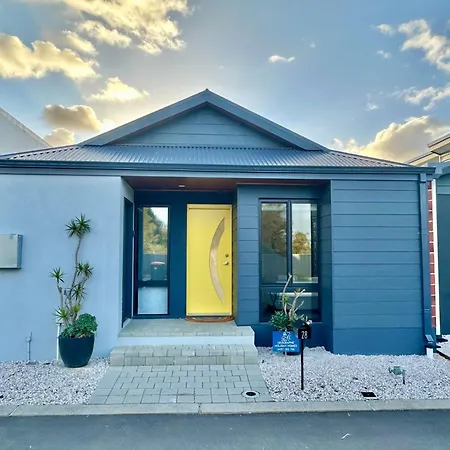 The Happy Bach Villa Dunsborough Exterior photo